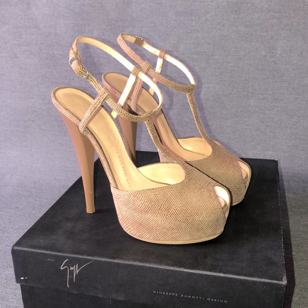 Giuseppe Zanotti Stingray Pumps
